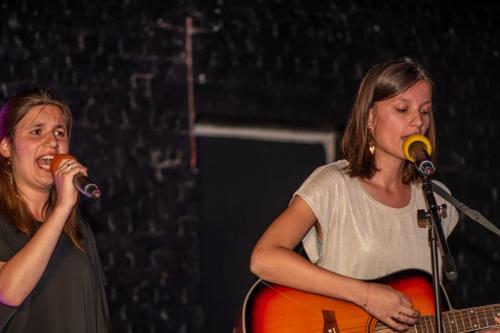 Toonmoment en karaoke avond 2019.