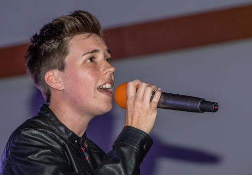 Toonmoment en karaoke avond 2019.